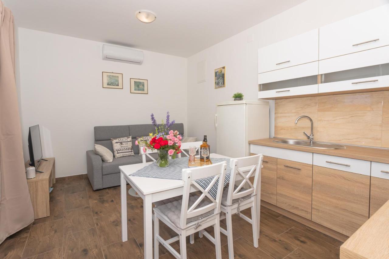 Mara Apartment ชิเบนิก ภายนอก รูปภาพ