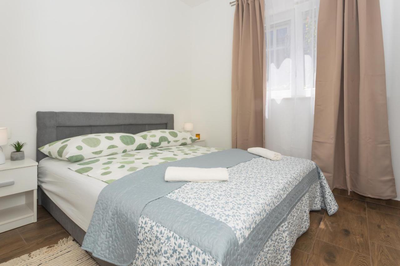 Mara Apartment ชิเบนิก ภายนอก รูปภาพ